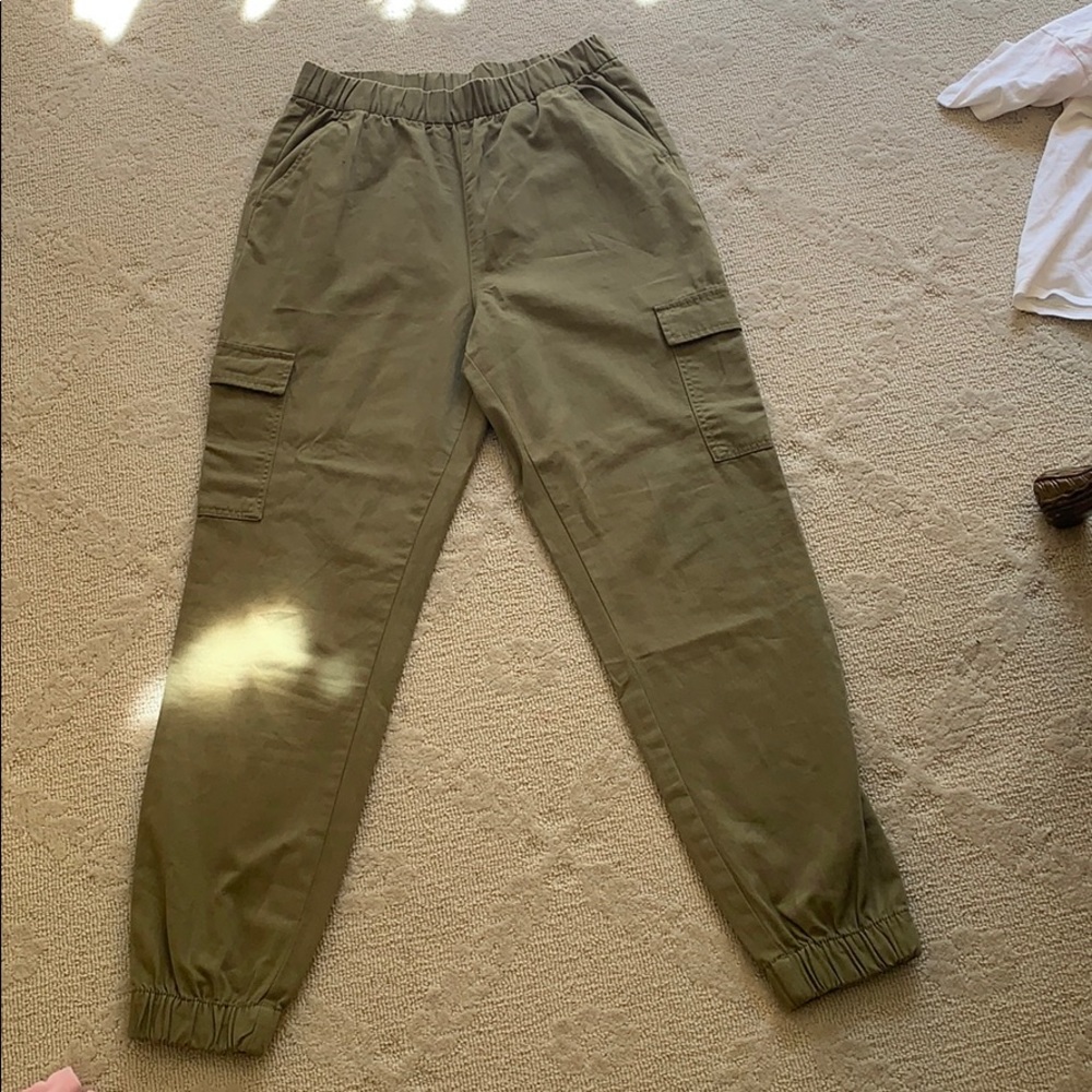 Women’s Green cargo pants